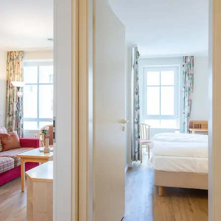 Apartment 630, Seepark *